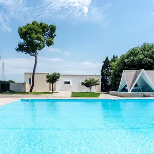 https://kolor-bb.lecce-hotels.com