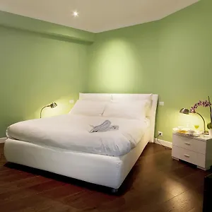 https://the-one-prati-rooms.it-romehotels.com